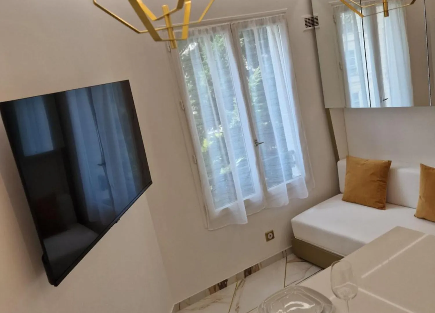 Appartement - Montmartre Paris 0*,  France